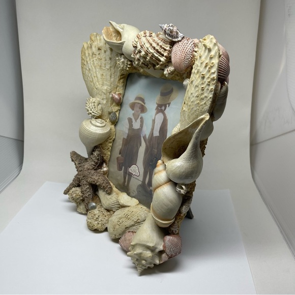 Fancy Frames beautiful shell Picture Frame - Picture 4 of 10